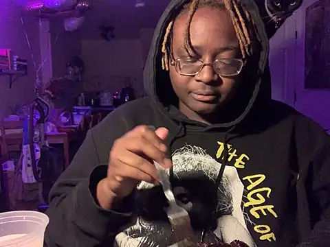 BigKittyRaven online show from 02/12/25, 04:12