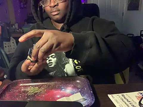 BigKittyRaven online show from 02/28/25, 04:43