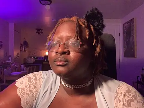 BigKittyRaven online show from 12/10/24, 04:56