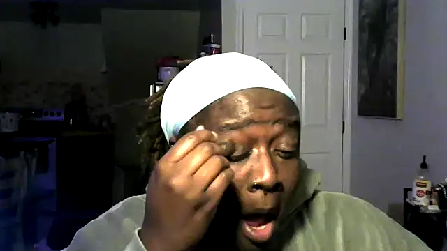 BigKittyRaven online show from 12/05/24, 01:20