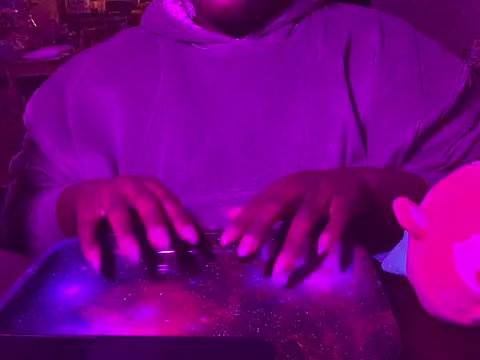 BigKittyRaven online show from 12/09/24, 05:40