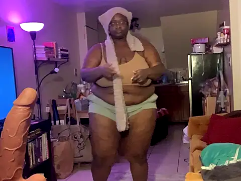 BigKittyRaven online show from 12/08/24, 07:05