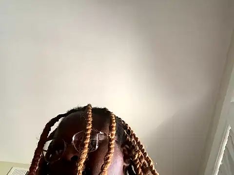 BigKittyRaven online show from 12/15/25, 06:03