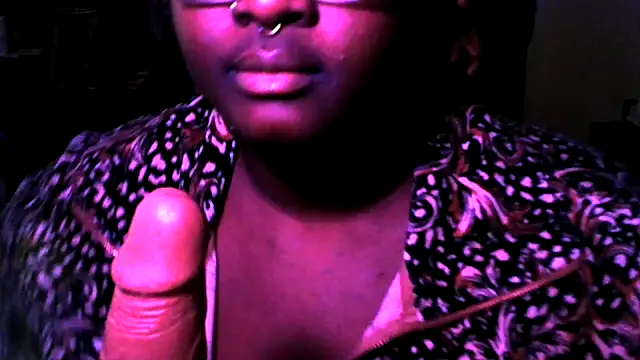 BigKittyRaven online show from 12/07/24, 10:23