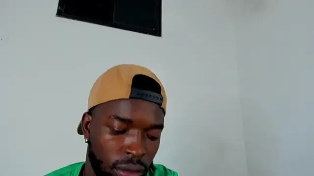 Dylan Taylor online show from 10/22/25, 04:34