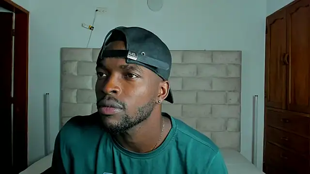 Dylan Taylor online show from 02/15/26, 03:40