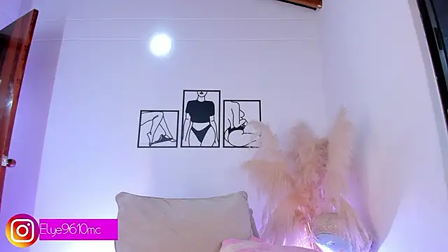 ellie mcdonald online show from 03/29/26, 04:25