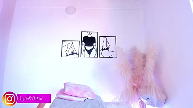 ellie mcdonald online show from 04/09/26, 02:56