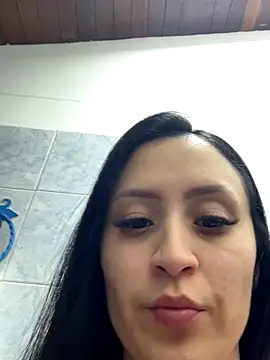 ellie mcdonald online show from 10/12/25, 01:07