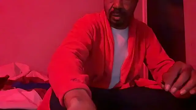 Snapshot of skarfosbabes69 chatting on 02/13/26, 01:00 skarfosbabes69 online show from 02/13/26, 01:00