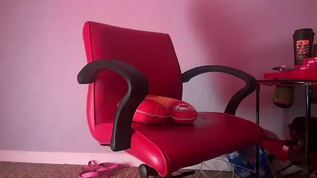 Snapshot of skarfosbabes69 chatting on 02/23/26, 12:06 skarfosbabes69 online show from 02/23/26, 12:06