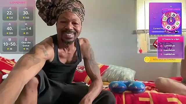 Snapshot of skarfosbabes69 chatting on 04/15/26, 10:43 skarfosbabes69 online show from 04/15/26, 10:43