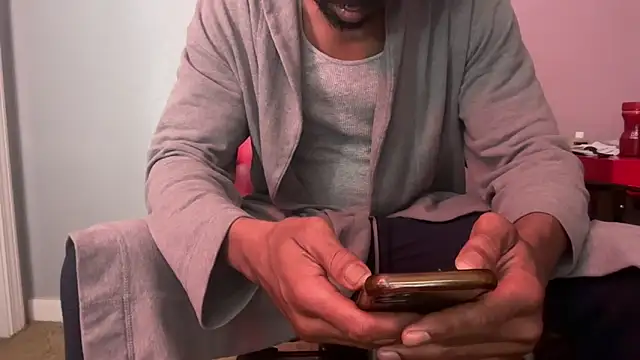 Snapshot of skarfosbabes69 chatting on 03/12/26, 09:02 skarfosbabes69 online show from 03/12/26, 09:02