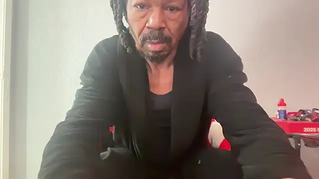 Snapshot of skarfosbabes69 chatting on 02/25/26, 07:58 skarfosbabes69 online show from 02/25/26, 07:58