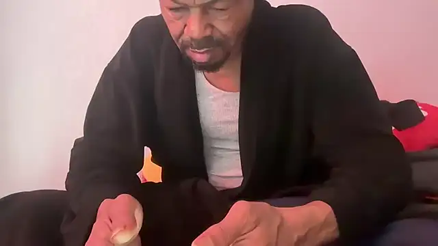 Snapshot of skarfosbabes69 chatting on 03/03/26, 05:25 skarfosbabes69 online show from 03/03/26, 05:25