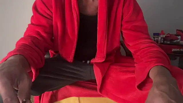 Snapshot of skarfosbabes69 chatting on 02/22/26, 02:36 skarfosbabes69 online show from 02/22/26, 02:36