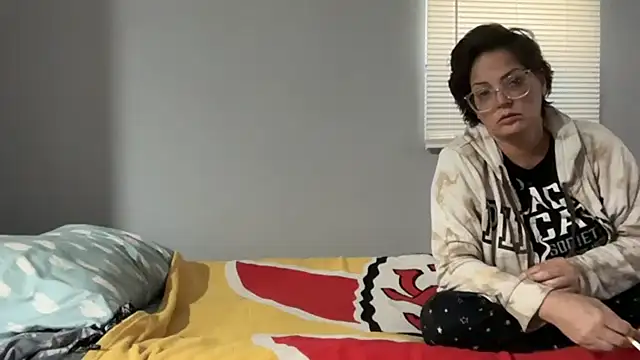 Snapshot of skarfosbabes69 chatting on 04/09/26, 12:22 skarfosbabes69 online show from 04/09/26, 12:22