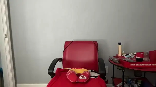 Snapshot of skarfosbabes69 chatting on 03/16/26, 10:45 skarfosbabes69 online show from 03/16/26, 10:45