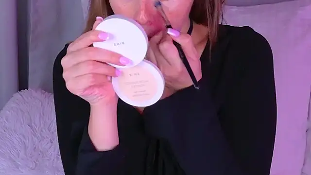 BeatriceEsmont online show from 11/16/25, 07:29