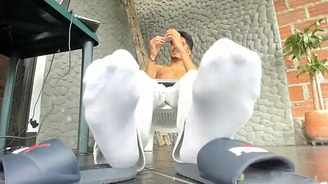 Snapshot of latin_bbc chatting on 10/14/25, 06:41 latin bbc online show from 10/14/25, 06:41