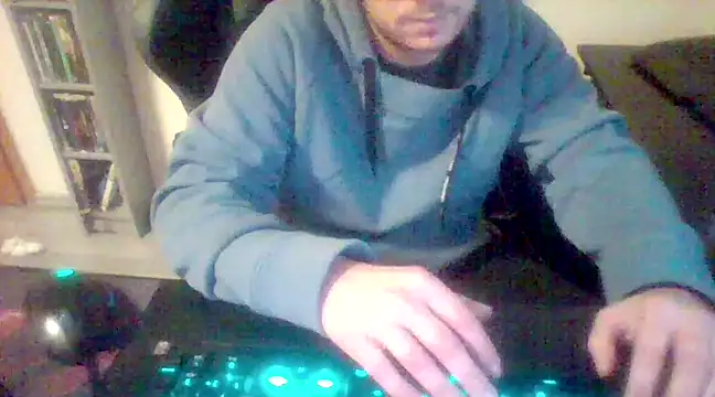 Snapshot of Stiiier1992 chatting on 12/05/24, 09:22 Stiiier1992 online show from 12/05/24, 09:22