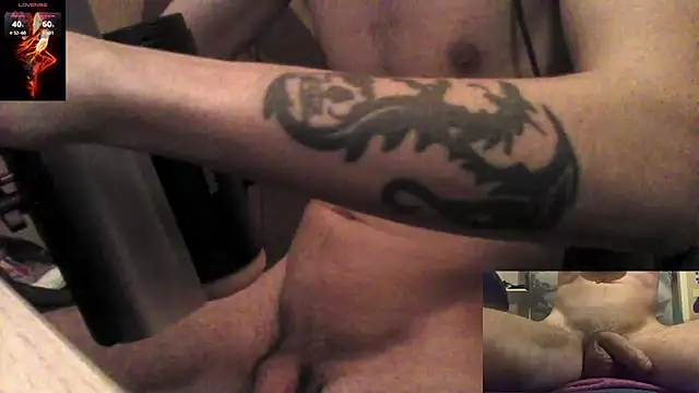 Snapshot of A_Shy_French_Guy chatting on 12/27/24, 07:35 A Shy French Guy online show from 12/27/24, 07:35