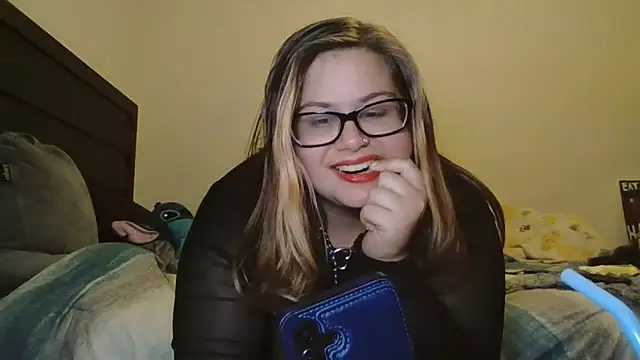 HoneyBear19 online show from 04/22/26, 03:24