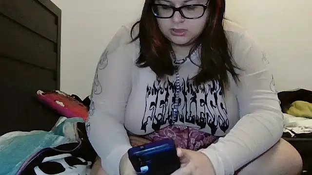 HoneyBear19 online show from 11/24/25, 03:23