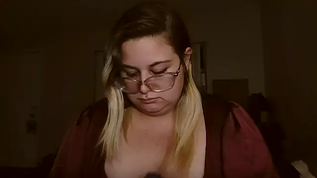 HoneyBear19 online show from 12/23/24, 03:50