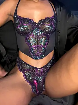 Nova Kane online show from 12/15/25, 09:42