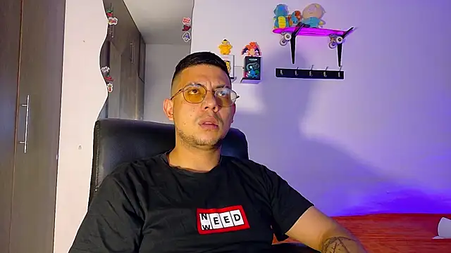 Snapshot of Nymphobuddies chatting on 09/29/25, 08:25 Nymphobuddies online show from 09/29/25, 08:25