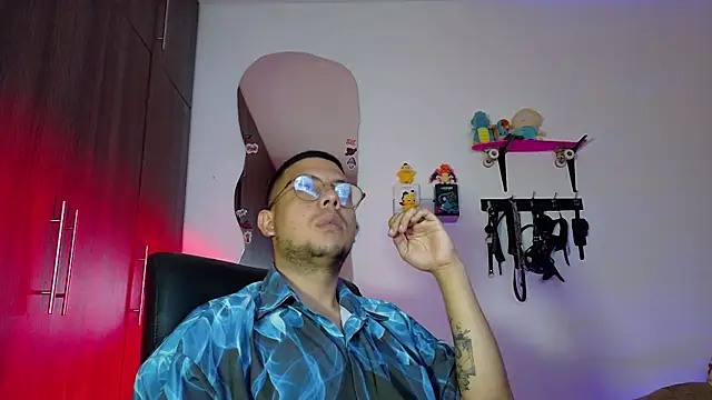 Snapshot of Nymphobuddies chatting on 11/09/25, 02:21 Nymphobuddies online show from 11/09/25, 02:21