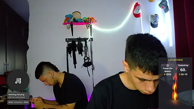 Snapshot of Nymphobuddies chatting on 03/10/25, 03:01 Nymphobuddies online show from 03/10/25, 03:01