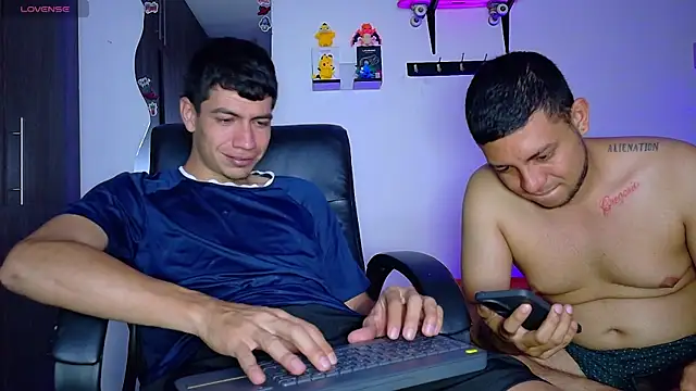 Snapshot of Nymphobuddies chatting on 09/09/25, 09:57 Nymphobuddies online show from 09/09/25, 09:57