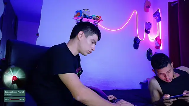 Snapshot of Nymphobuddies chatting on 03/23/25, 03:21 Nymphobuddies online show from 03/23/25, 03:21