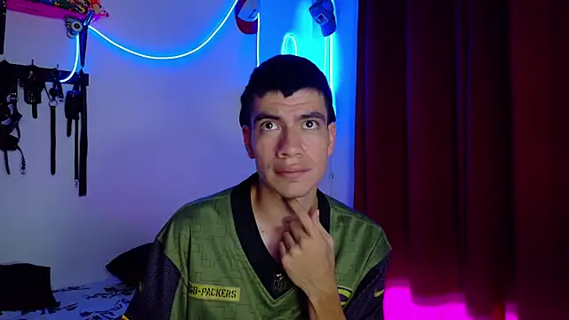 Snapshot of Nymphobuddies chatting on 02/10/25, 01:57 Nymphobuddies online show from 02/10/25, 01:57