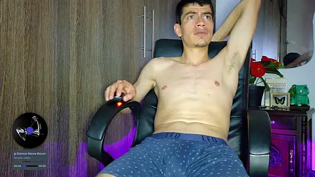 Snapshot of Nymphobuddies chatting on 03/04/25, 03:11 Nymphobuddies online show from 03/04/25, 03:11