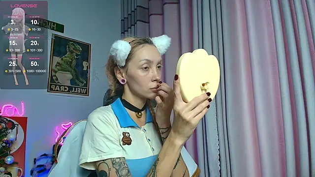 Snapshot of sweed_angel chatting on 12/21/25, 05:31 sweed angel online show from 12/21/25, 05:31