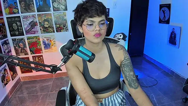 Snapshot of gooddess_isis chatting on 12/01/25, 07:31 gooddess isis online show from 12/01/25, 07:31