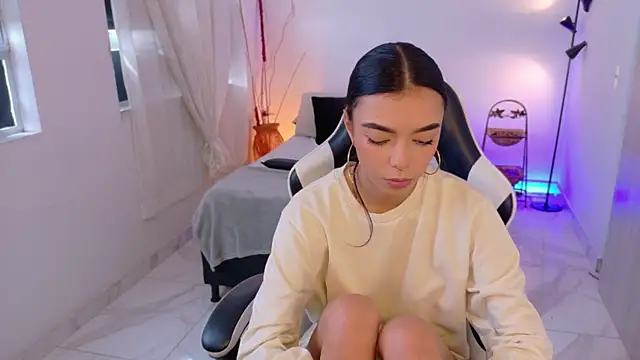 AnabelWolf online show from 11/29/25, 03:01