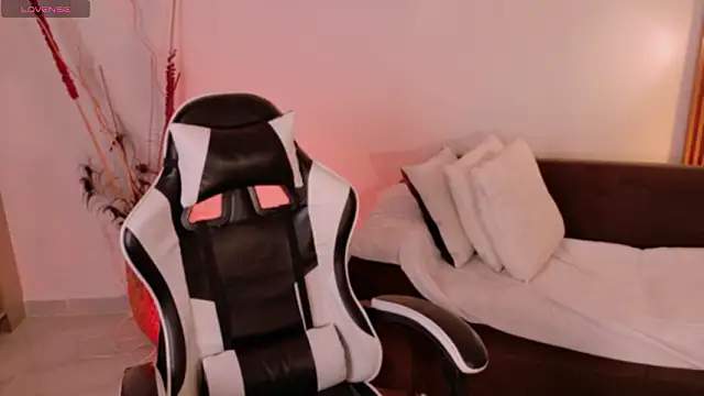 AnabelWolf online show from 03/25/26, 03:33