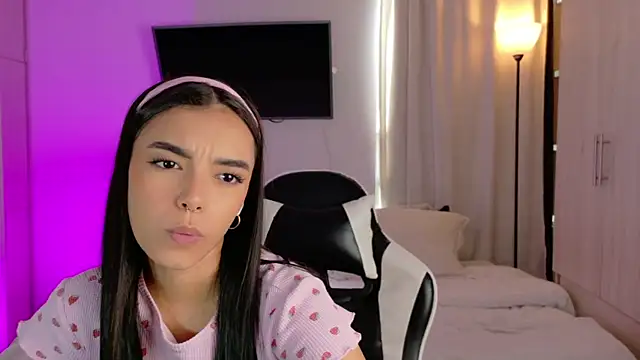 AnabelWolf online show from 09/27/25, 04:46