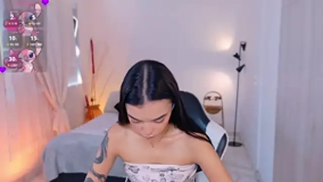 AnabelWolf online show from 11/13/25, 03:27