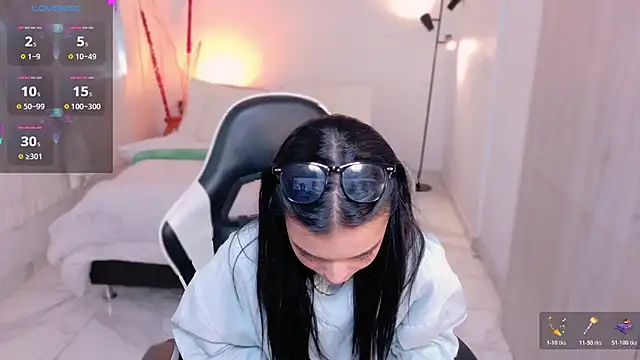 AnabelWolf online show from 12/20/25, 04:54