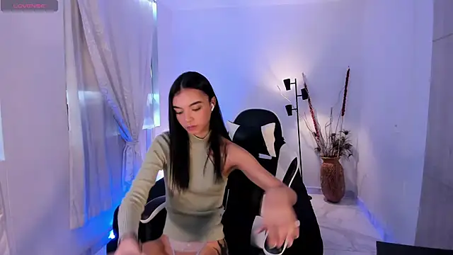 AnabelWolf online show from 09/17/25, 04:09