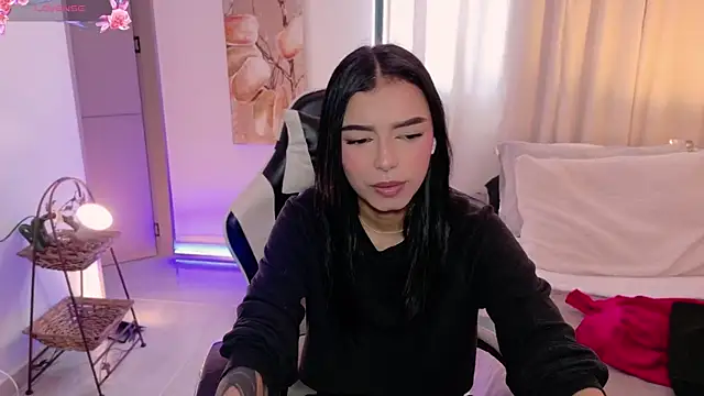 Snapshot of AnabelWolf chatting on 06/12/26, 02:48 AnabelWolf online show from 06/12/26, 02:48