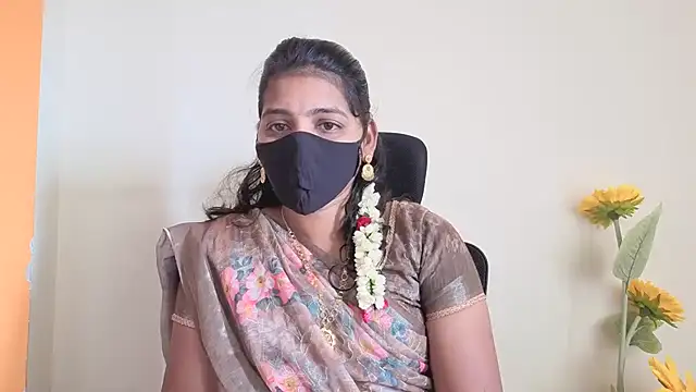 Snapshot of Tamil_Shalini_Lustyy chatting on 03/18/26, 04:48 Tamil Shalini Lustyy online show from 03/18/26, 04:48