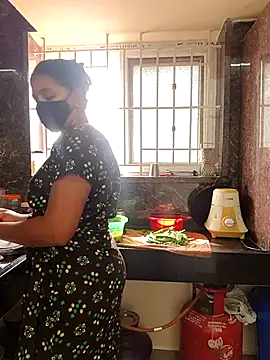 Snapshot of Tamil_Shalini_Lustyy chatting on 03/07/26, 03:57 Tamil Shalini Lustyy online show from 03/07/26, 03:57