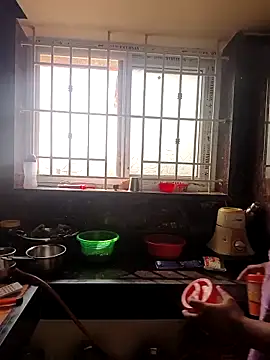 Snapshot of Tamil_Shalini_Lustyy chatting on 02/16/26, 04:00 Tamil Shalini Lustyy online show from 02/16/26, 04:00