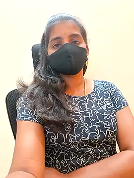 Snapshot of Tamil_Shalini_Lustyy chatting on 02/07/26, 04:59 Tamil Shalini Lustyy online show from 02/07/26, 04:59